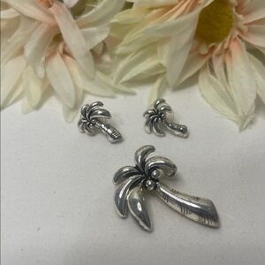 Silver Palm Tree Necklace Charm and Earring Set EUC